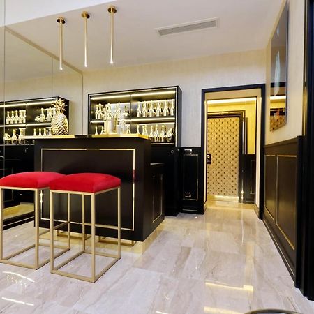 Spanish Hills Collection Luxury Suites & Jacuzzi Rom Exterior foto